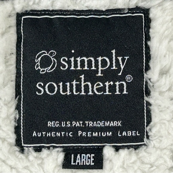 Simply Southern Sweatshirt/Sleep Shirt Size Large Women's - Picture 10 of 10